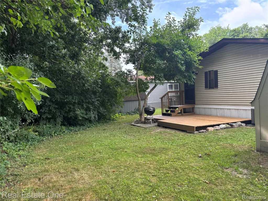 555 Turquoise Drive Northfield Township MI 48189