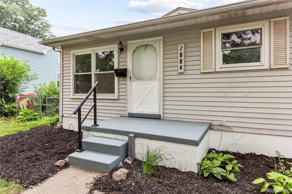 7884 Pardee Road Taylor City MI 48180