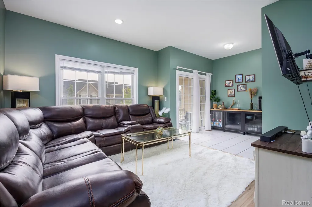 1569 E Lakeview Lane Canton Charter Township MI 48187