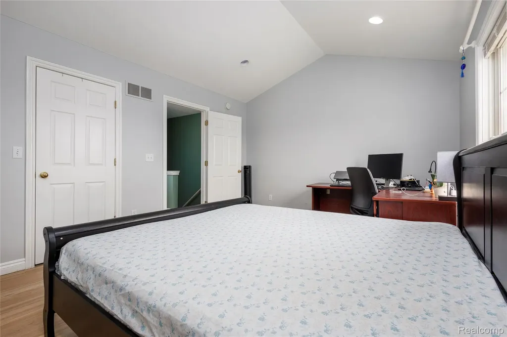 1569 E Lakeview Lane Canton Charter Township MI 48187