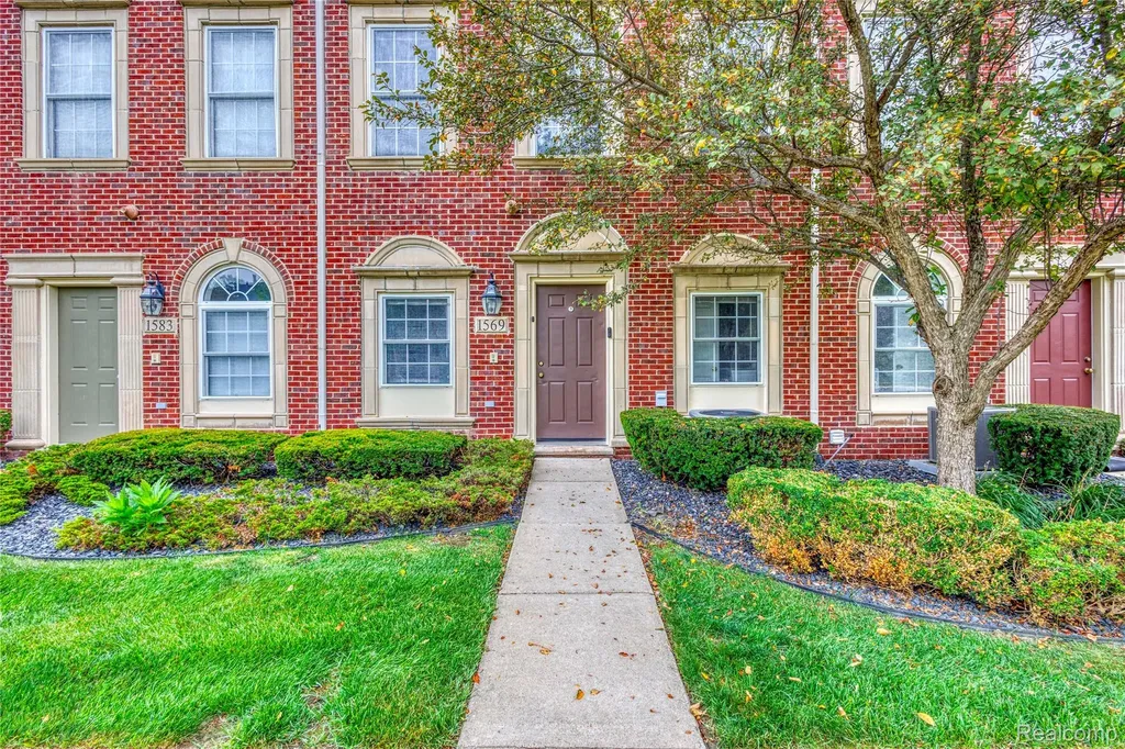 1569 E Lakeview Lane Canton Charter Township MI 48187
