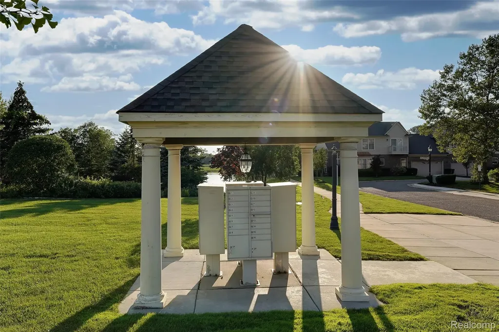1569 E Lakeview Lane Canton Charter Township MI 48187
