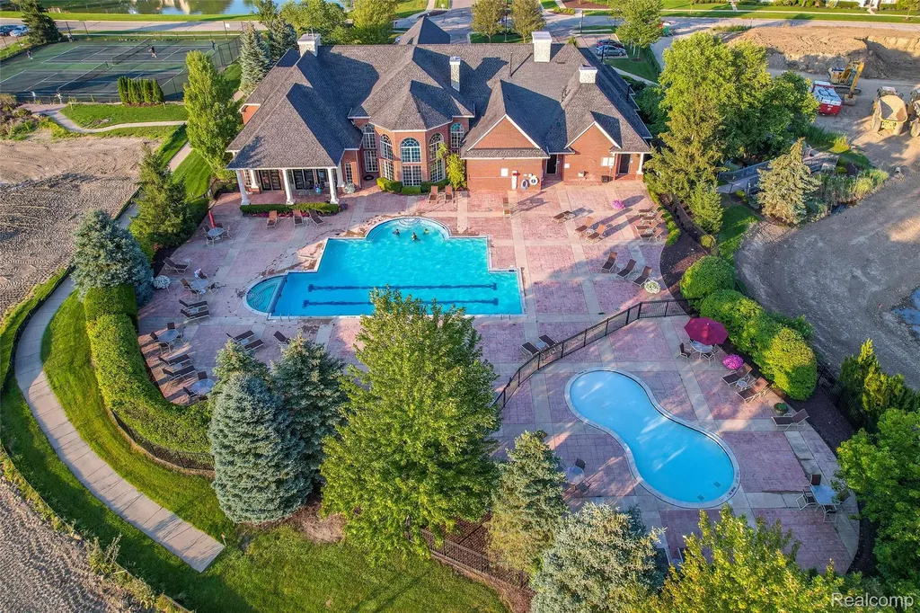 1569 E Lakeview Lane Canton Charter Township MI 48187