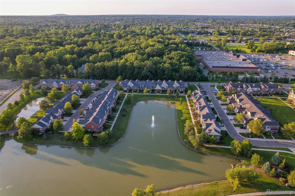 1569 E Lakeview Lane Canton Charter Township MI 48187