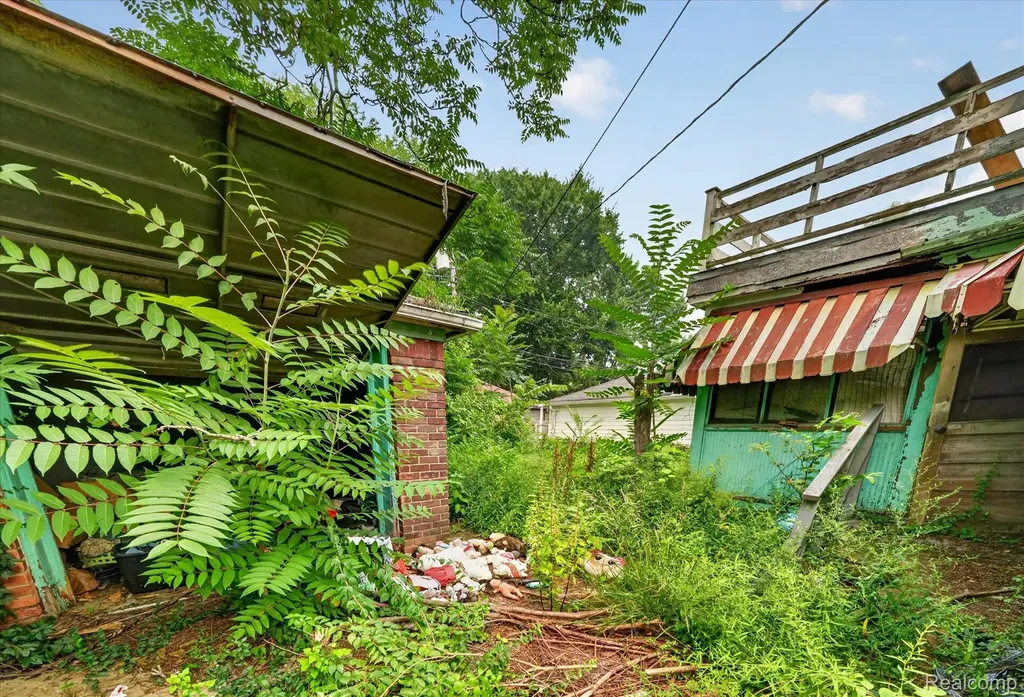 16651 Freeland Street Detroit City MI 48235