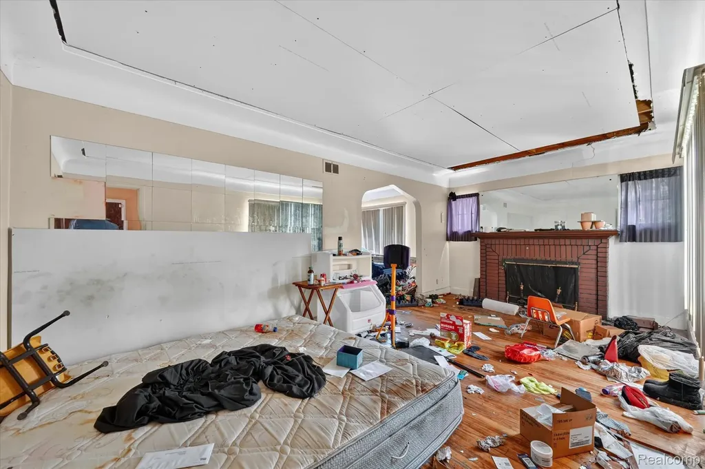 16651 Freeland Street Detroit City MI 48235
