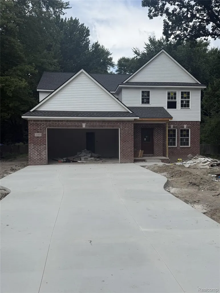 21507 Randall Street Farmington Hills City MI 48336