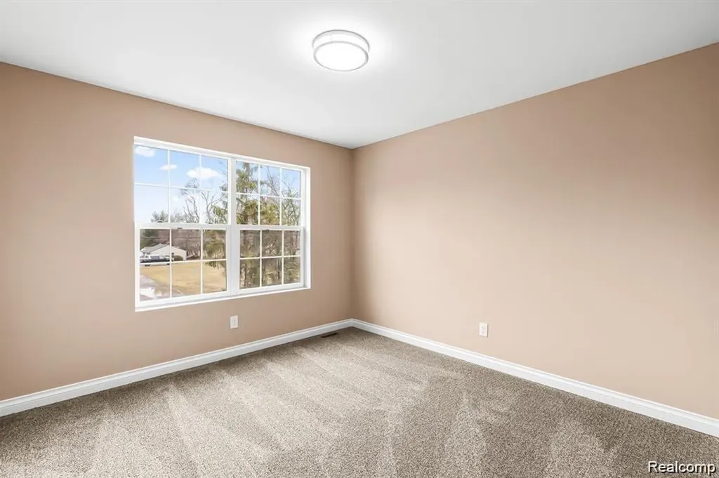 21507 Randall Street Farmington Hills City MI 48336