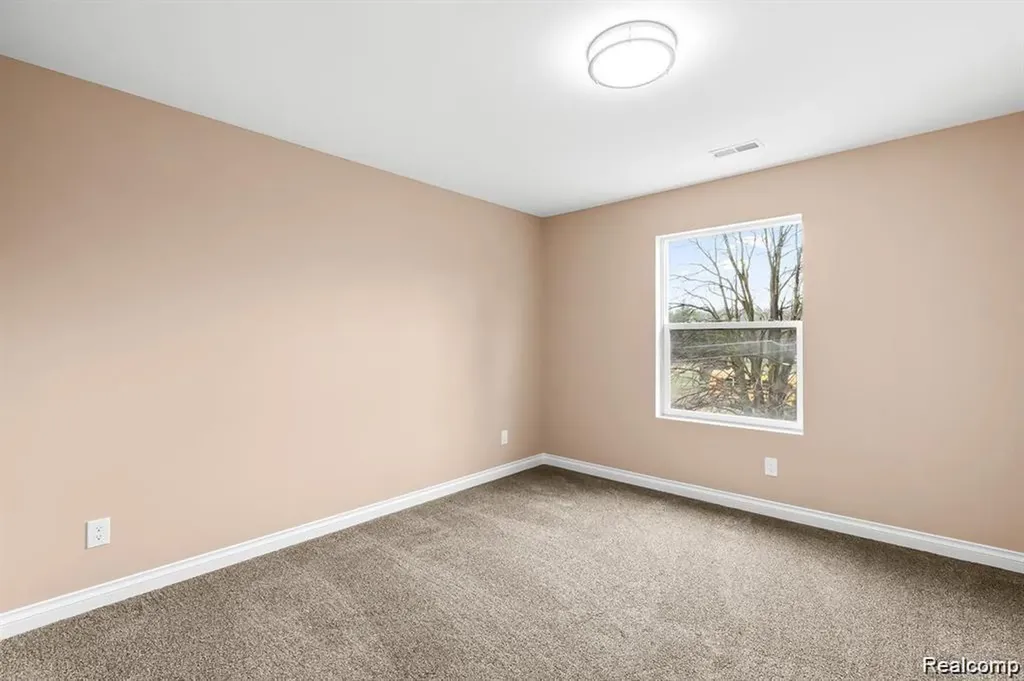 21507 Randall Street Farmington Hills City MI 48336