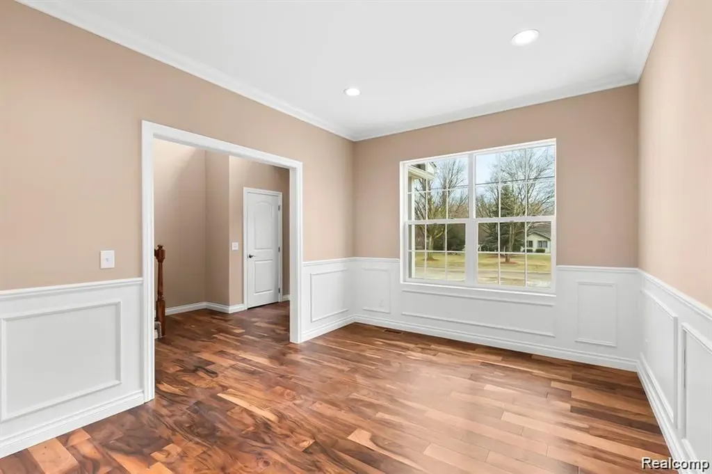 21507 Randall Street Farmington Hills City MI 48336