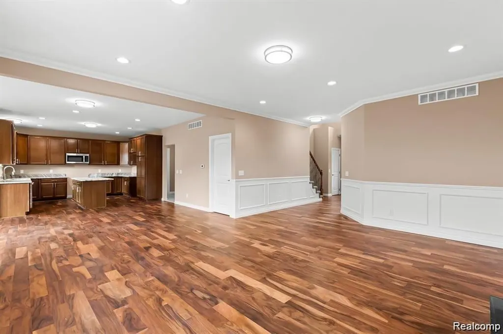 21507 Randall Street Farmington Hills City MI 48336