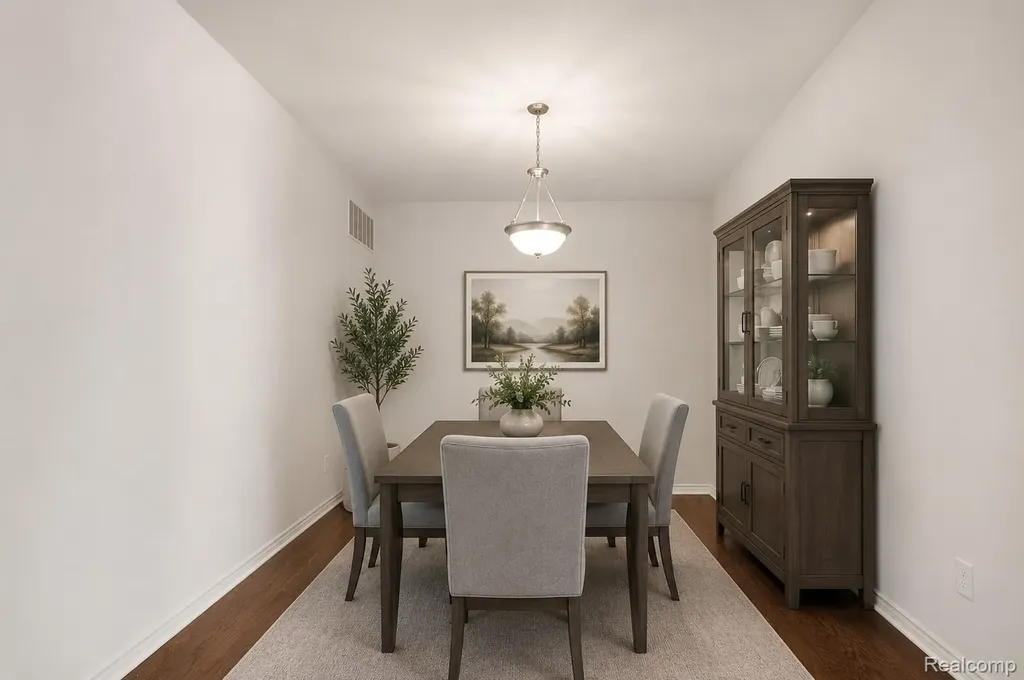 6996 Boulder Pointe Drive Washington Township MI 48094