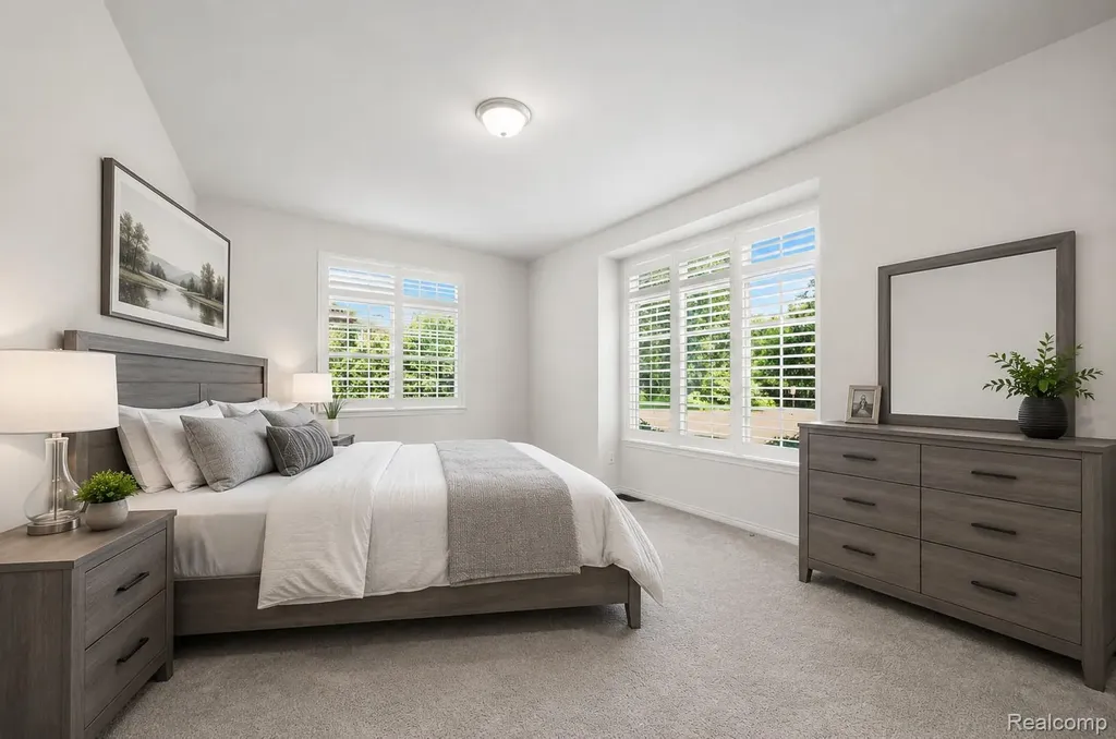 6996 Boulder Pointe Drive Washington Township MI 48094