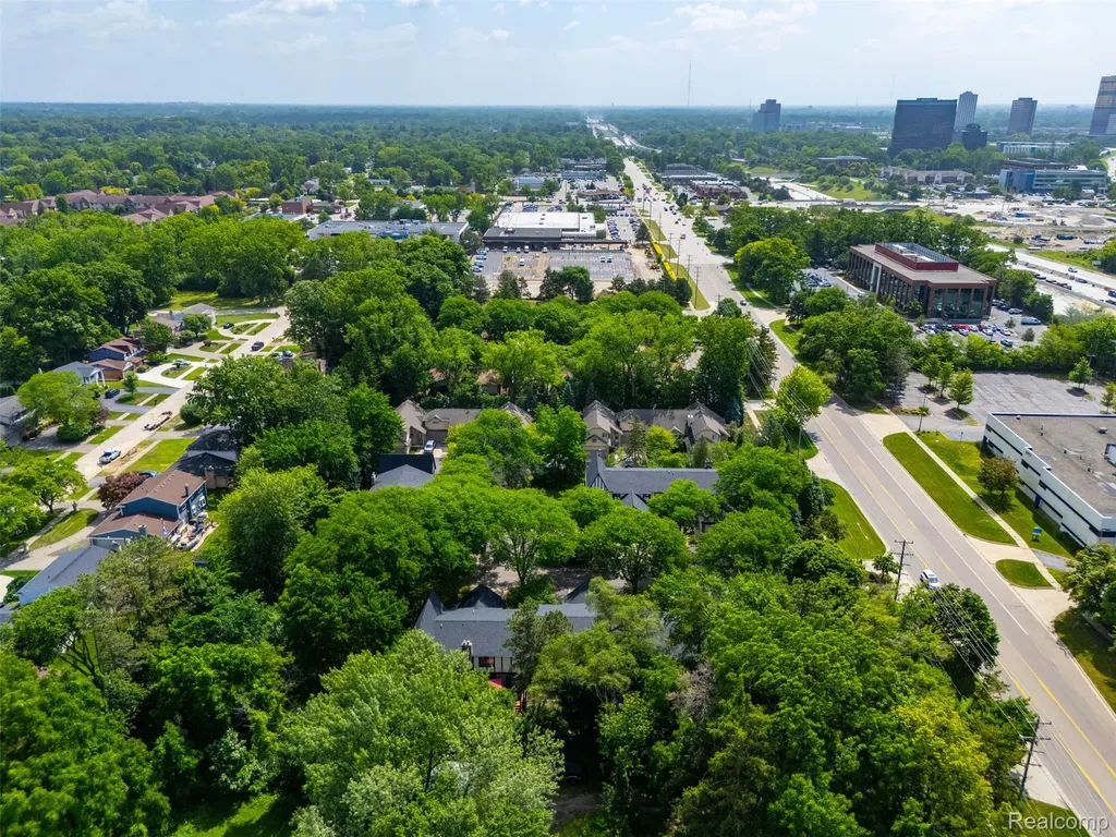22664 W 11 Mile Road Southfield City MI 48034