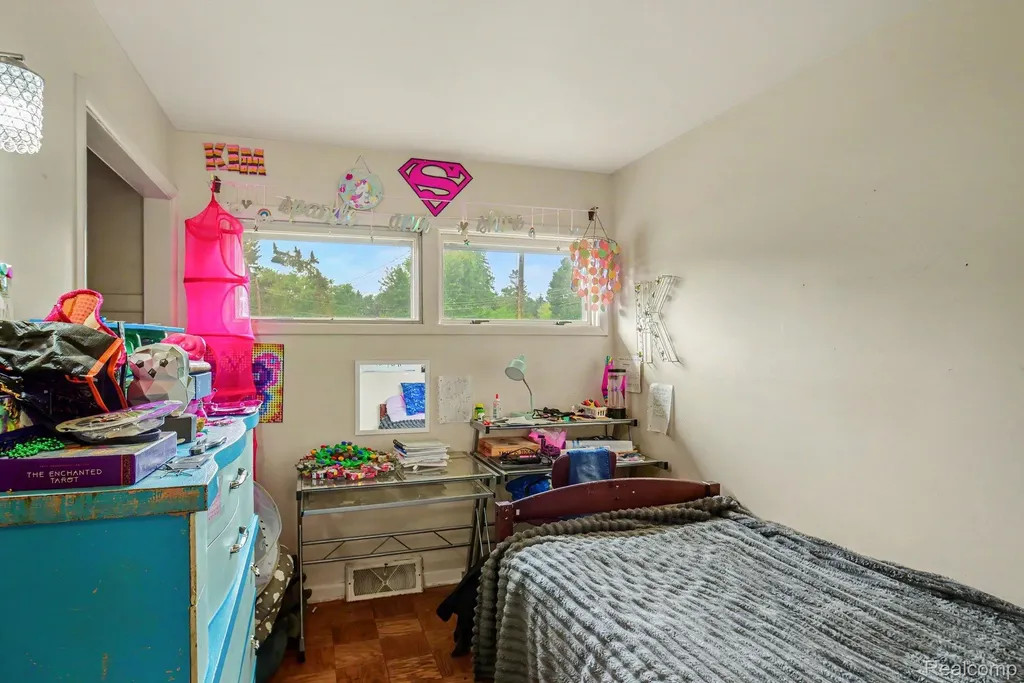 4425 Crampton Circle Genesee Charter Township MI 48506