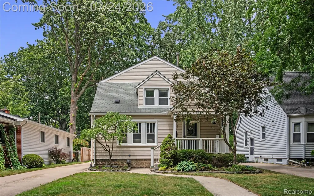 915 E 6th Street Royal Oak City MI 48067