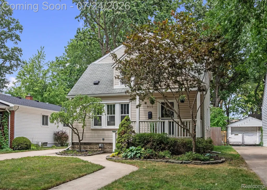 915 E 6th Street Royal Oak City MI 48067