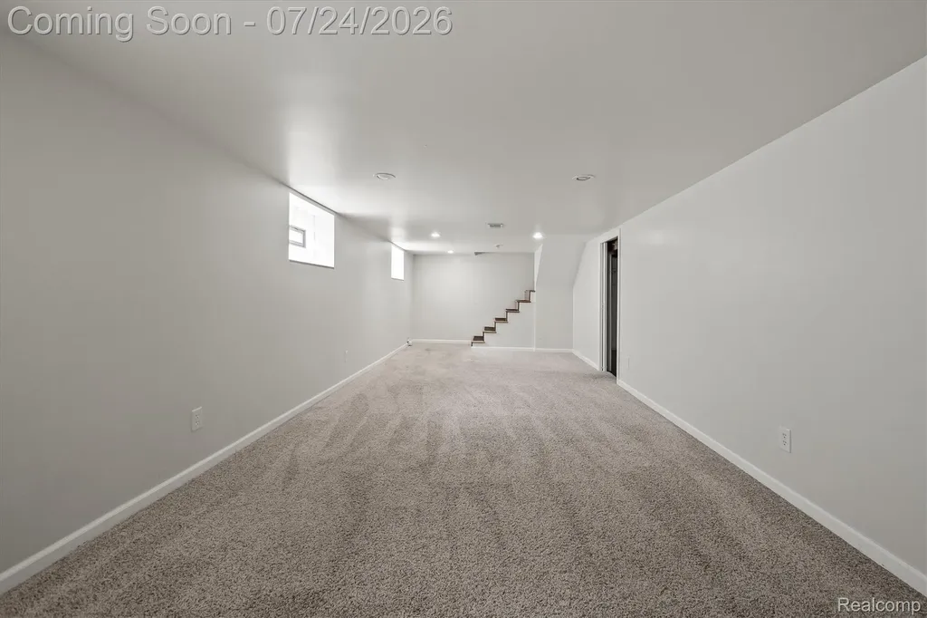 915 E 6th Street Royal Oak City MI 48067