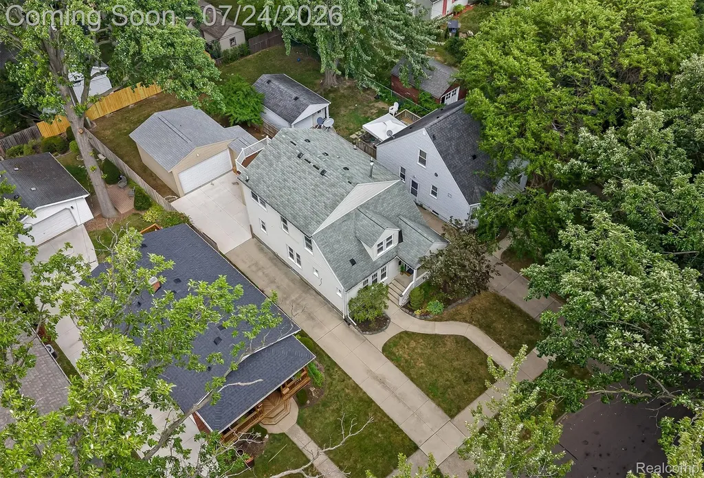 915 E 6th Street Royal Oak City MI 48067