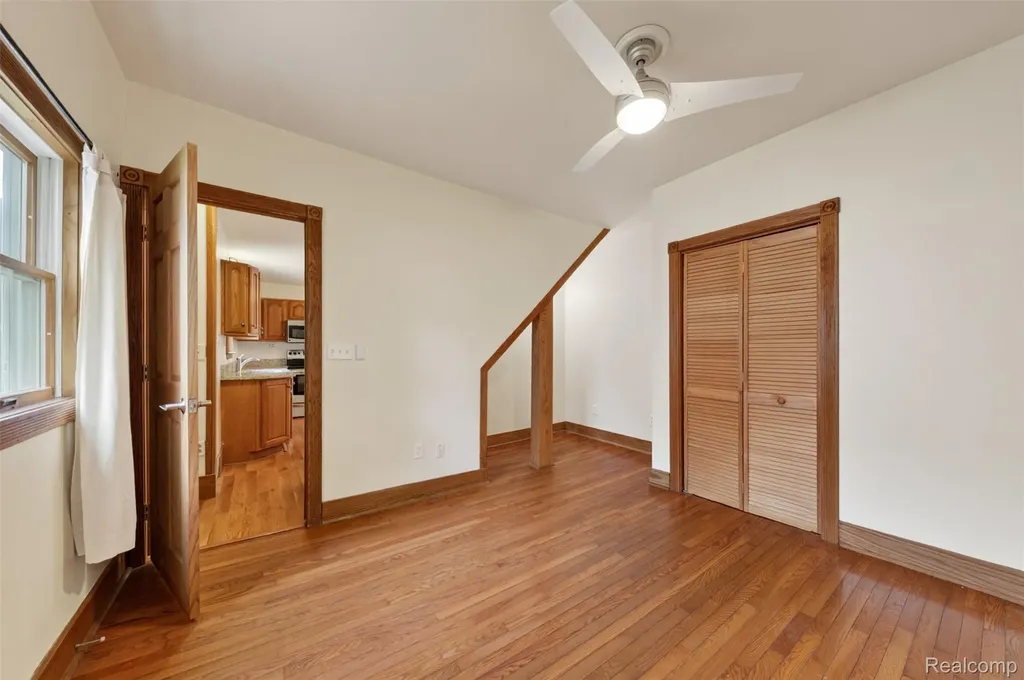 543 W Middle Street Chelsea City MI 48118