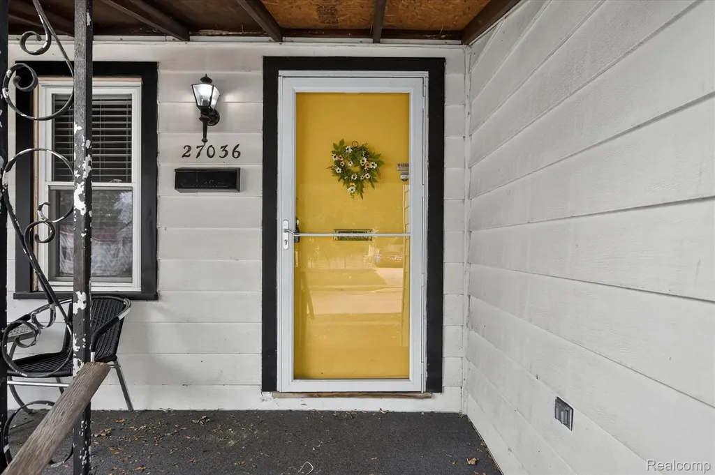 27036 Townley Street Madison Heights City MI 48071