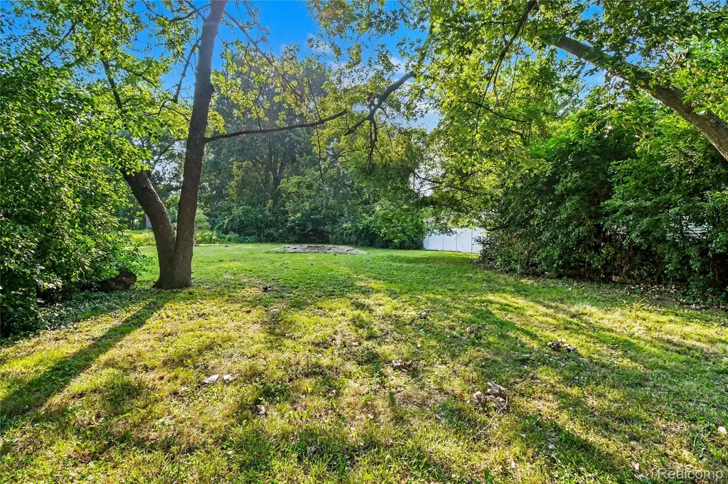 23830 Scotia Road Oak Park City MI 48237