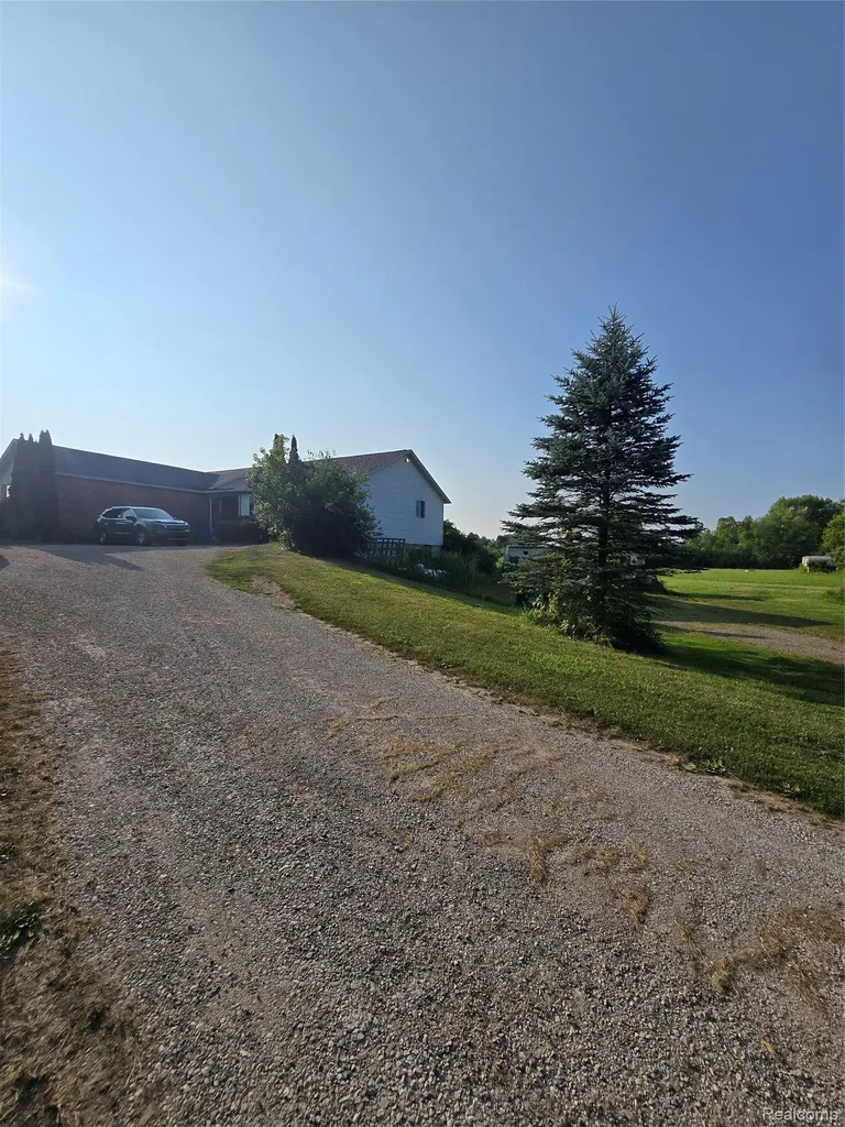 4154 Harris Road Burtchville Township MI 48059