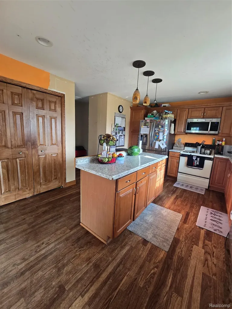 4154 Harris Road Burtchville Township MI 48059