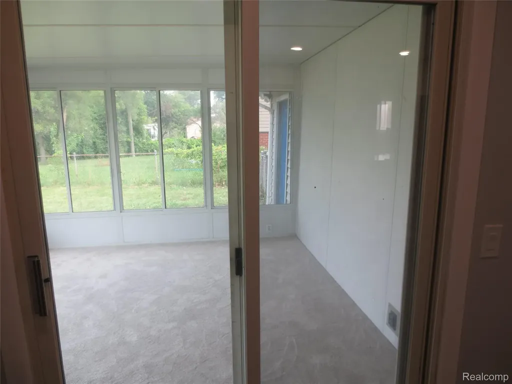 34600 Michelle Drive Romulus City MI 48174