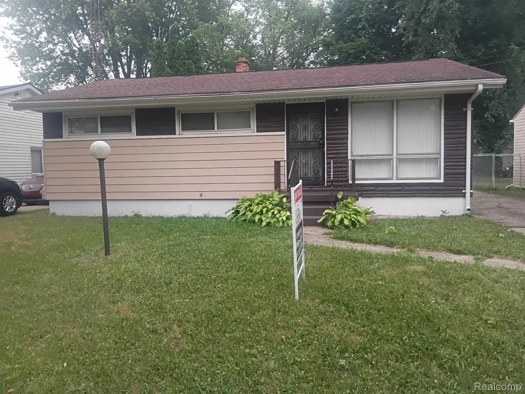 1913 Whittlesey Street Flint City MI 48503