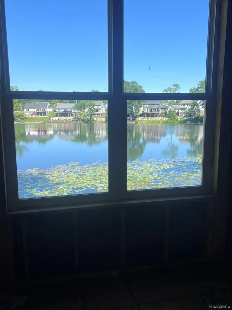 891 Preserve Lane White Lake Charter Township MI 48386