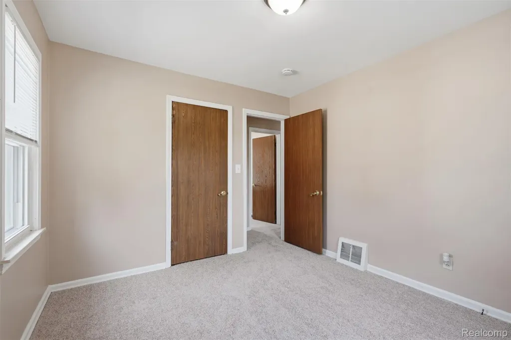 32600 W Chicago Street Livonia City MI 48150