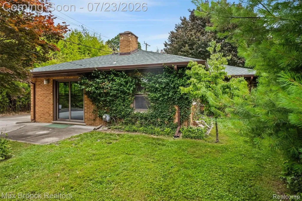 118 Midland Boulevard Royal Oak City MI 48073