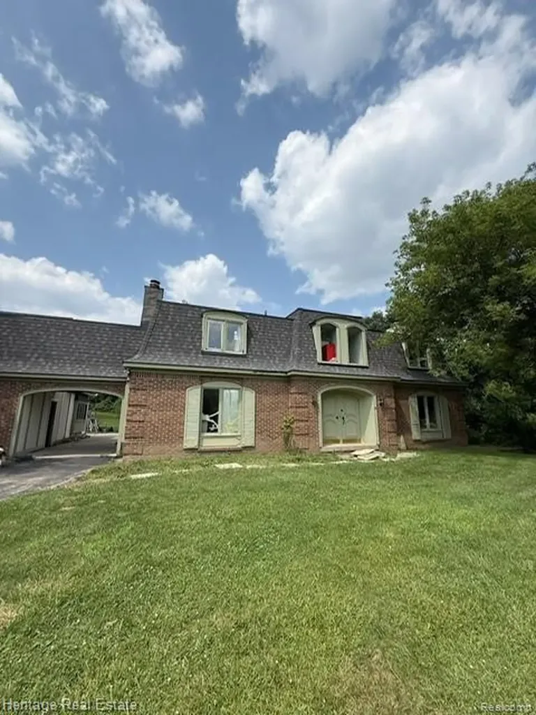 445 Mack Road Addison Township MI 48367