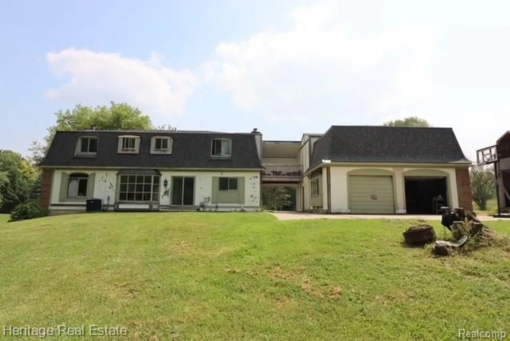 445 Mack Road Addison Township MI 48367