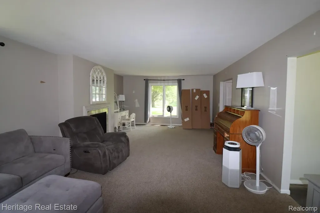 445 Mack Road Addison Township MI 48367