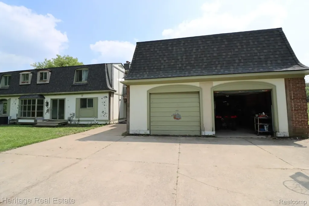445 Mack Road Addison Township MI 48367