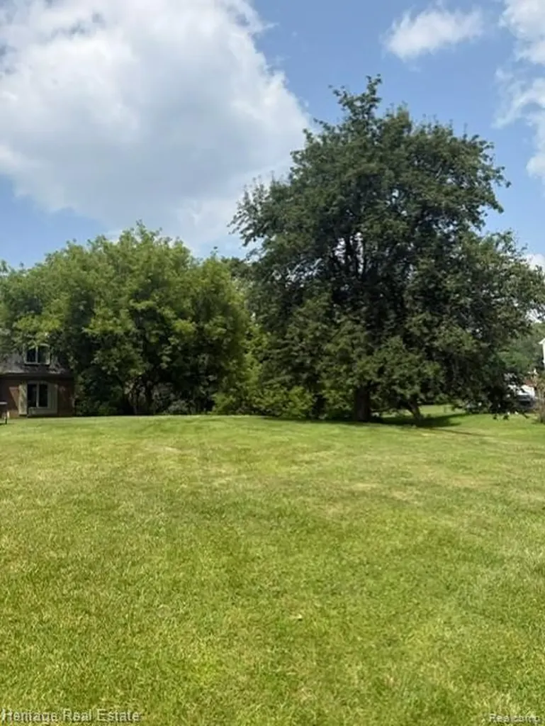 445 Mack Road Addison Township MI 48367