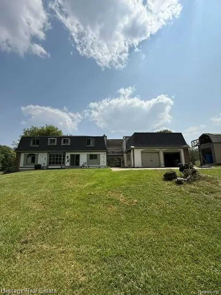 445 Mack Road Addison Township MI 48367