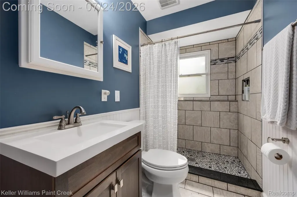 340 Donegal Drive Rochester Hills City MI 48309