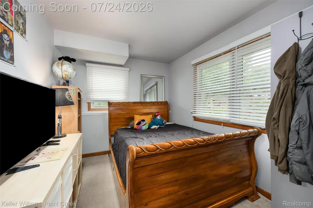 340 Donegal Drive Rochester Hills City MI 48309