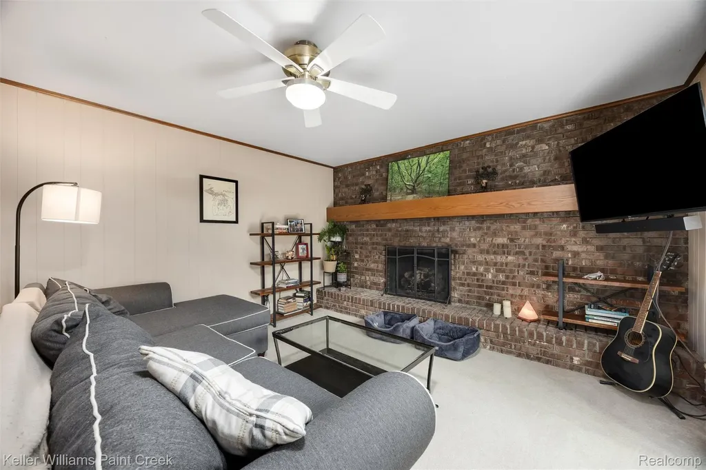 340 Donegal Drive Rochester Hills City MI 48309