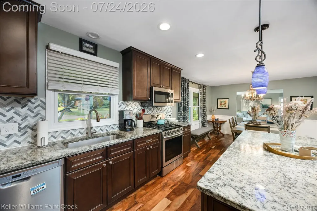 340 Donegal Drive Rochester Hills City MI 48309