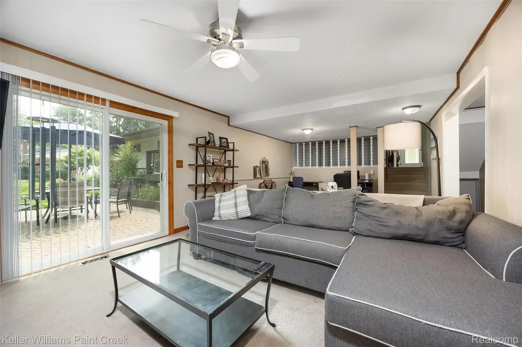 340 Donegal Drive Rochester Hills City MI 48309