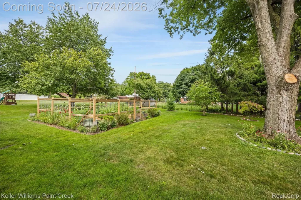 340 Donegal Drive Rochester Hills City MI 48309
