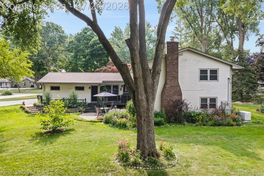 340 Donegal Drive Rochester Hills City MI 48309