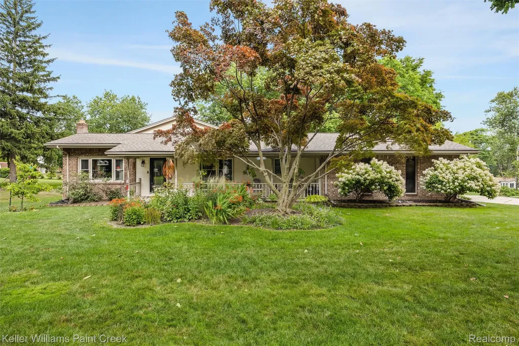 340 Donegal Drive Rochester Hills City MI 48309