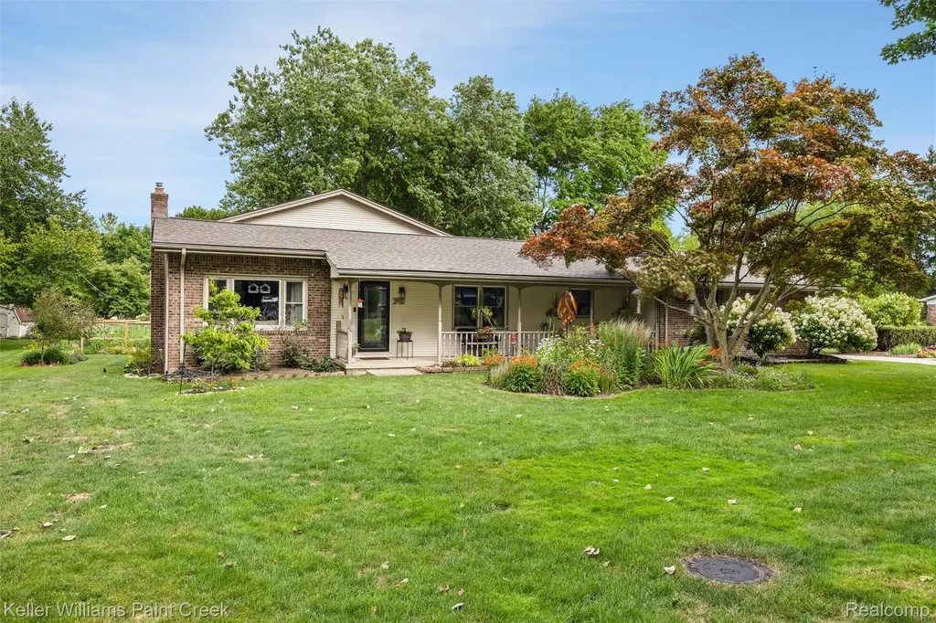 340 Donegal Drive Rochester Hills City MI 48309