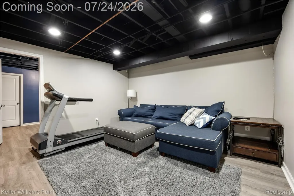 340 Donegal Drive Rochester Hills City MI 48309
