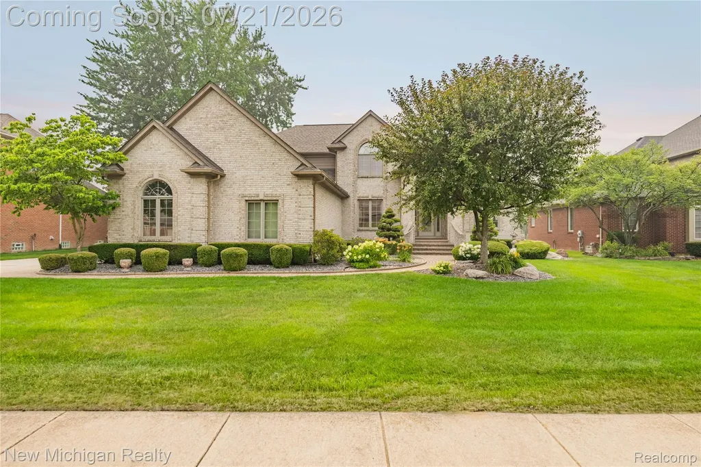49787 Lakebridge Drive Shelby Charter Township MI 48315